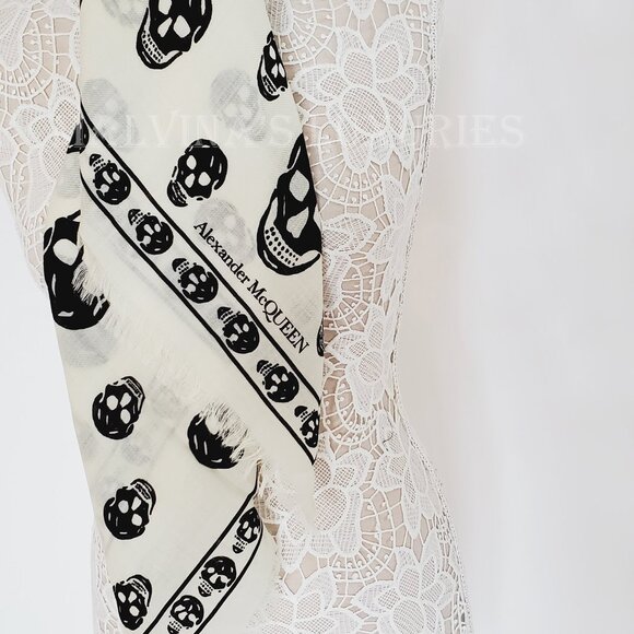 ALEXANDER MCQUEEN SCARF ICONIC SKULL PRINT IVORY WOOL FRINGE UNISEX - Picture 7 of 13